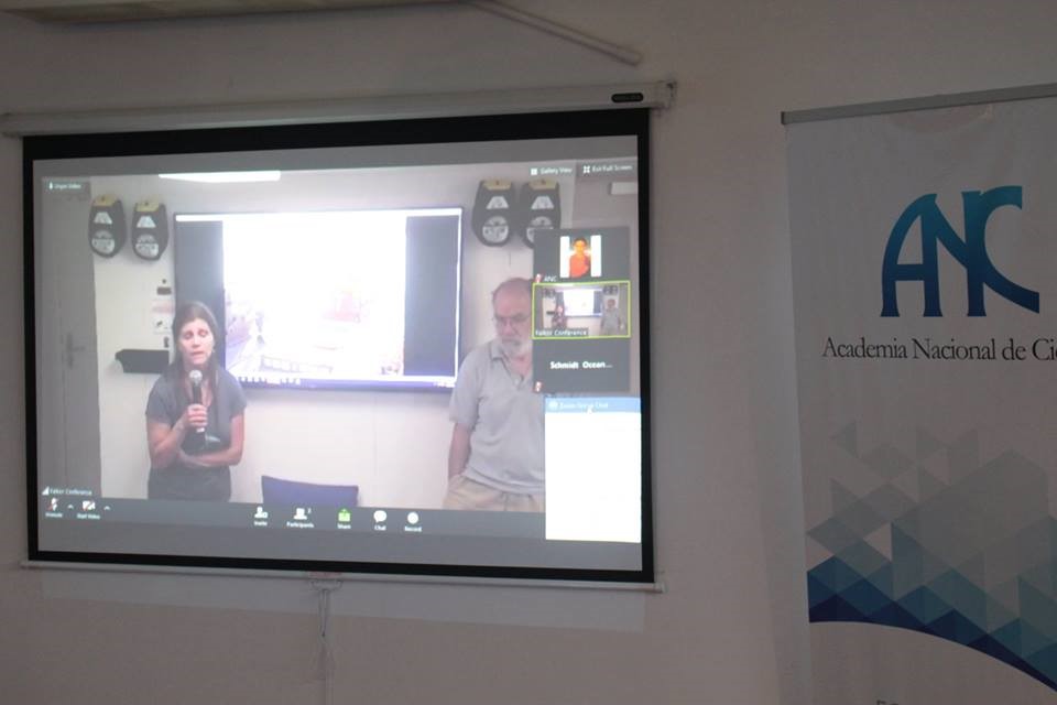 Dos miembros de la ANC realizan videoconferencia desde el mar profundo de Costa Rica